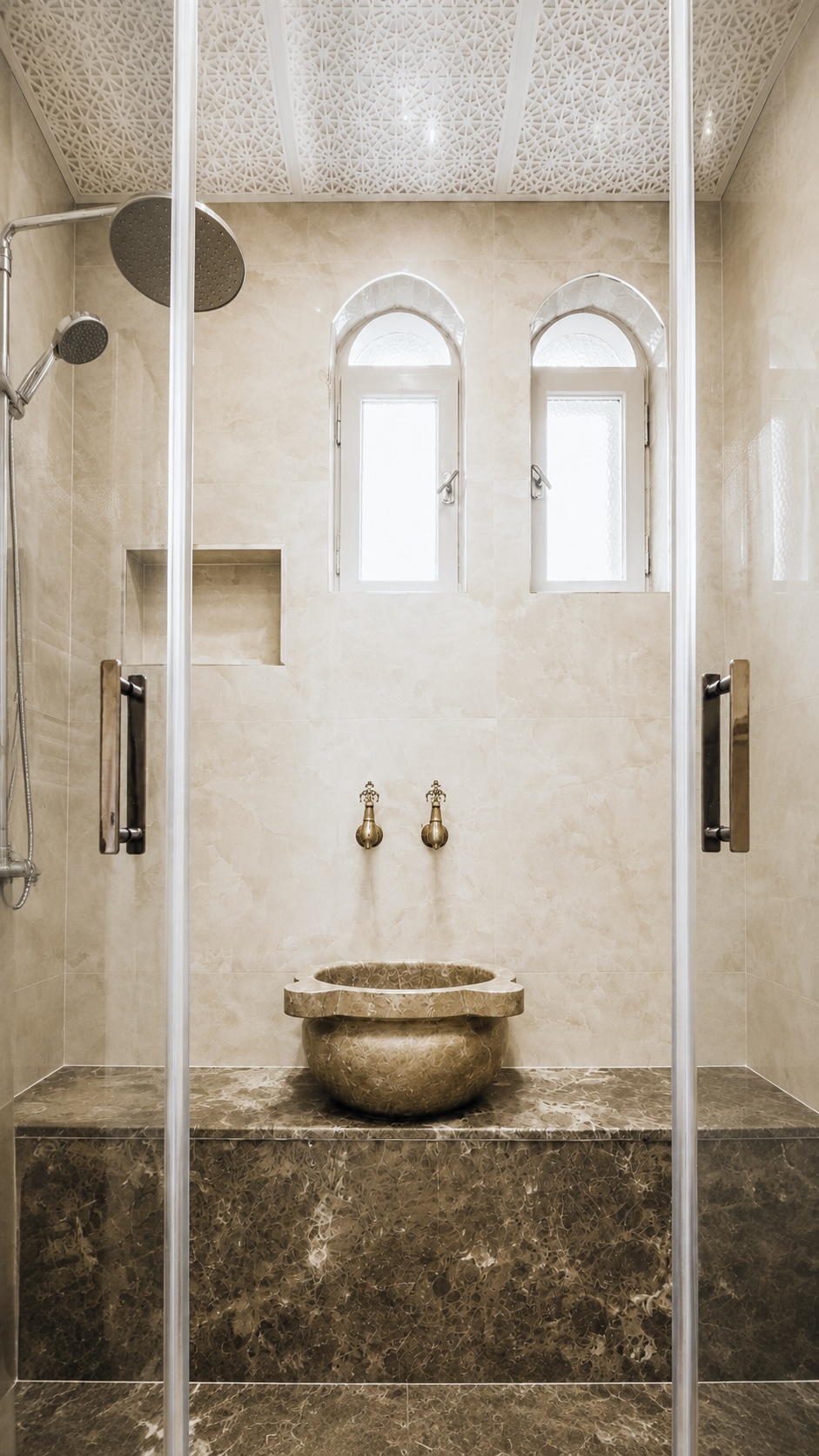 Mermer Banyo — Banyo, İskenderun